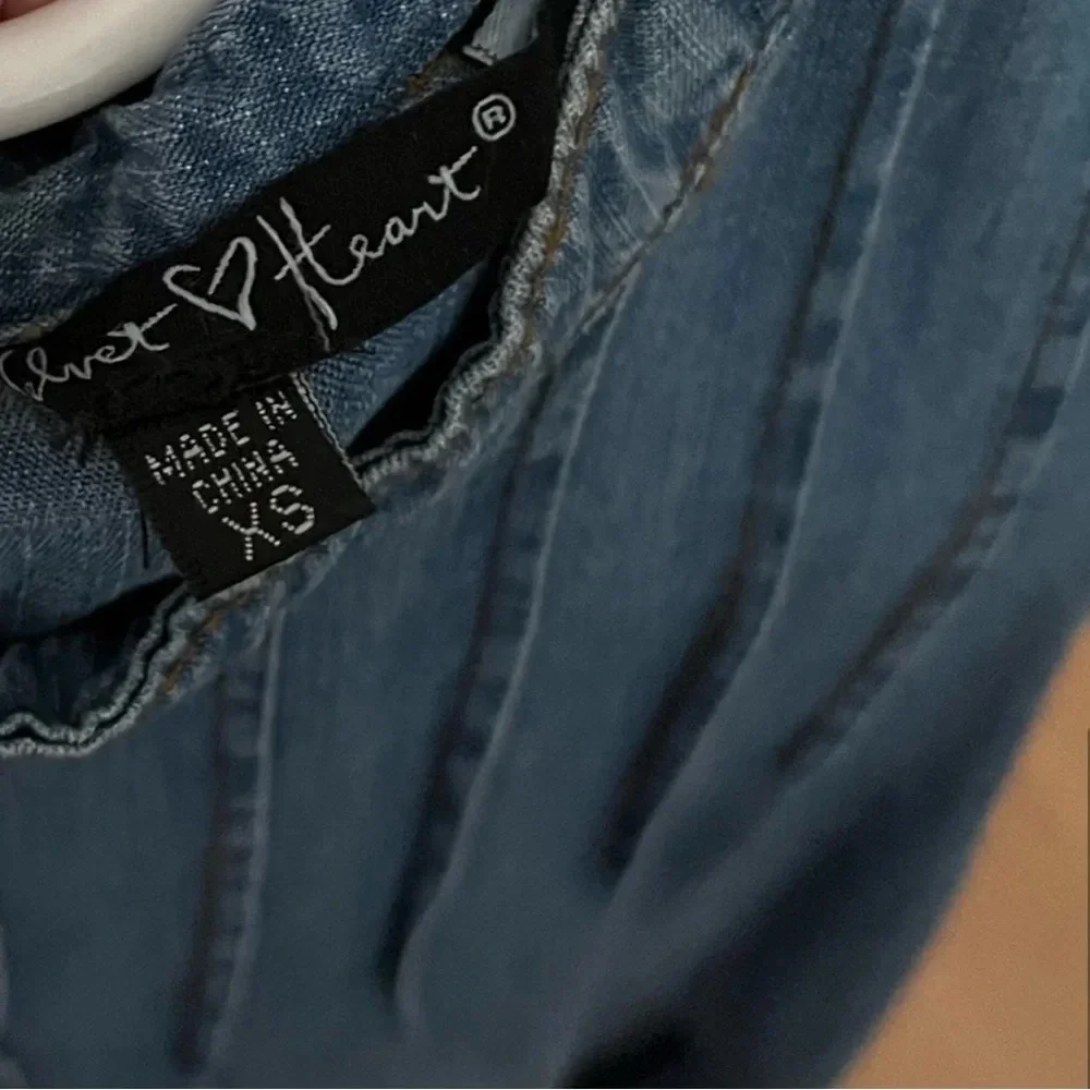 Tiered denim midi dress with pintuck detail and pockets, size XS, NWOT - Picture 4 of 8